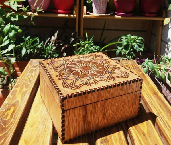 جعبه-چوبی-با-برش-و-حکاکی-لیزری